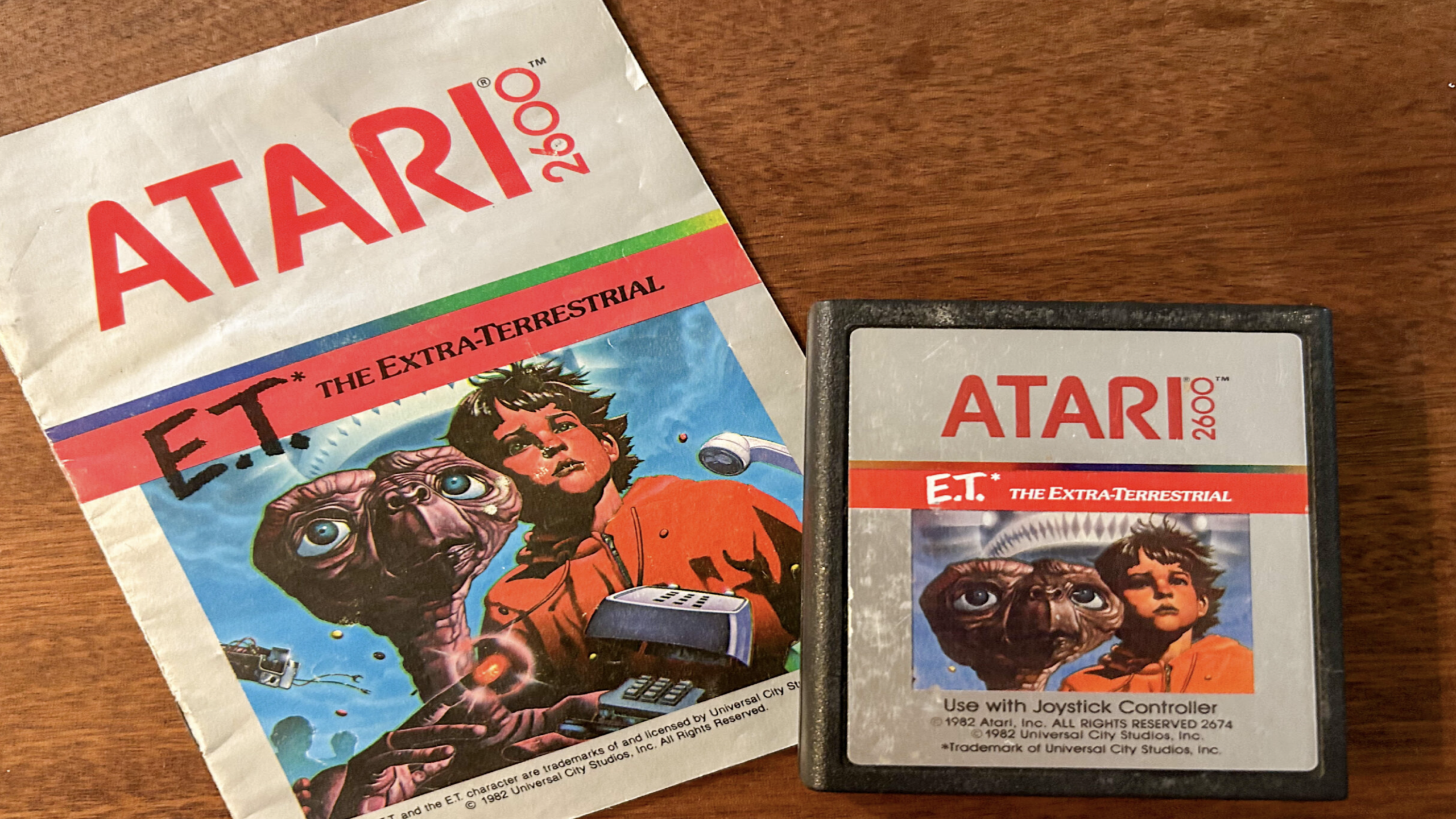 E.T Atari 2600 worst games ever video game crash 1983 retro gaming failure cartridges desert landfill 