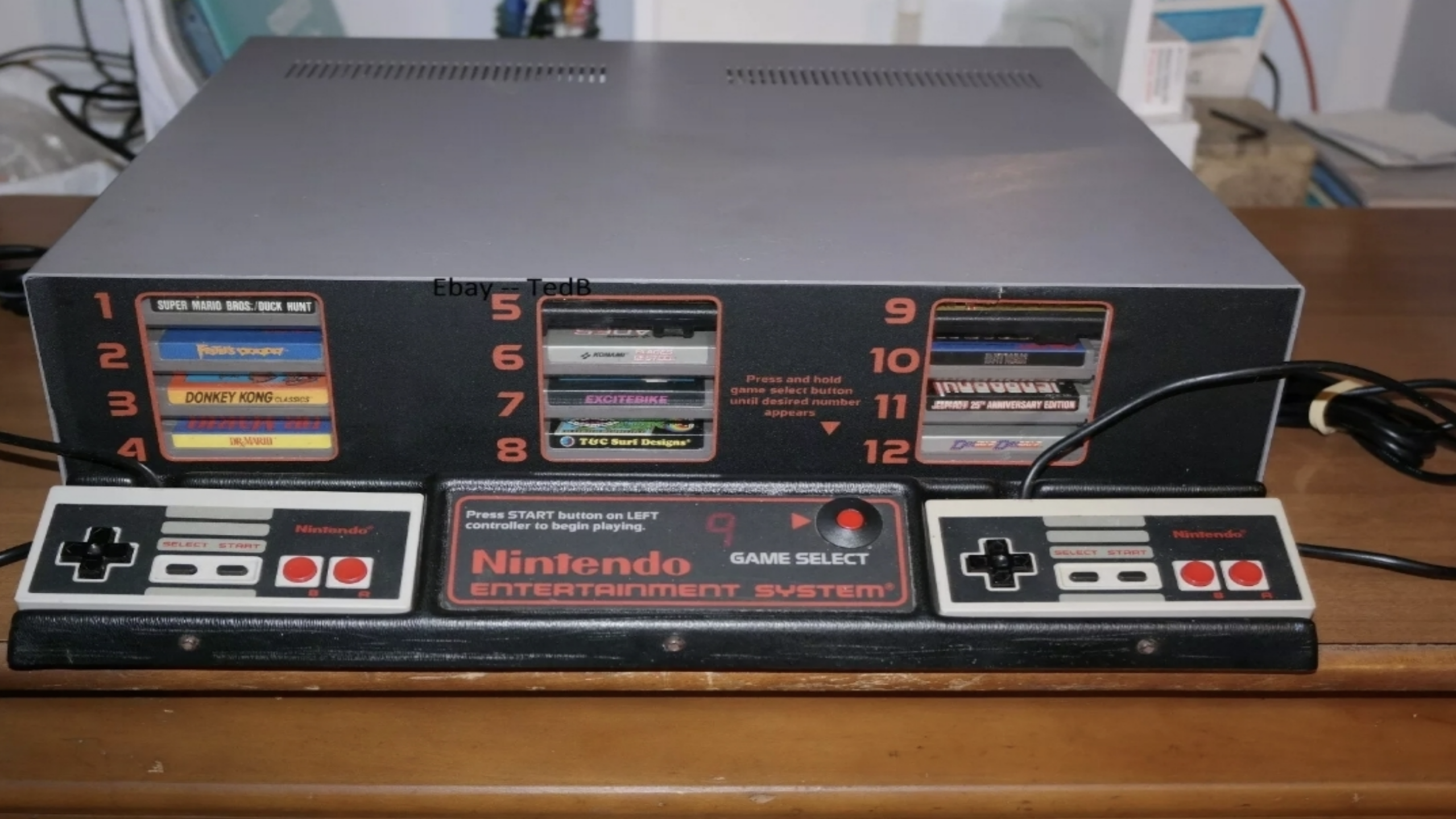 Nintendo M82 NES demo system with 12 cartridges (1986)
