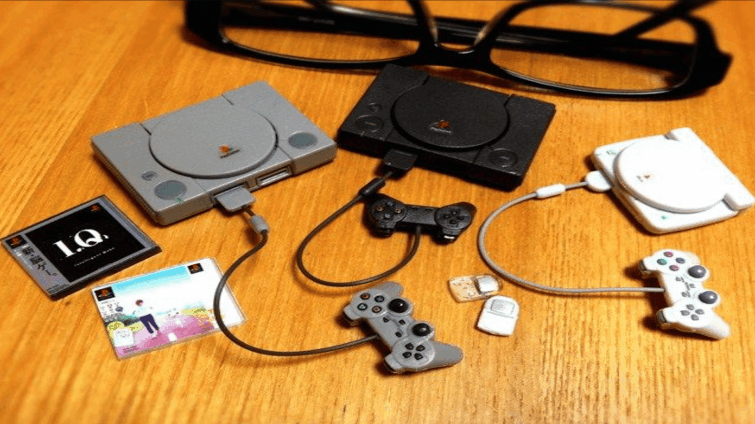 10 Tiny Gaming Devices That Shouldn’t Actually Work