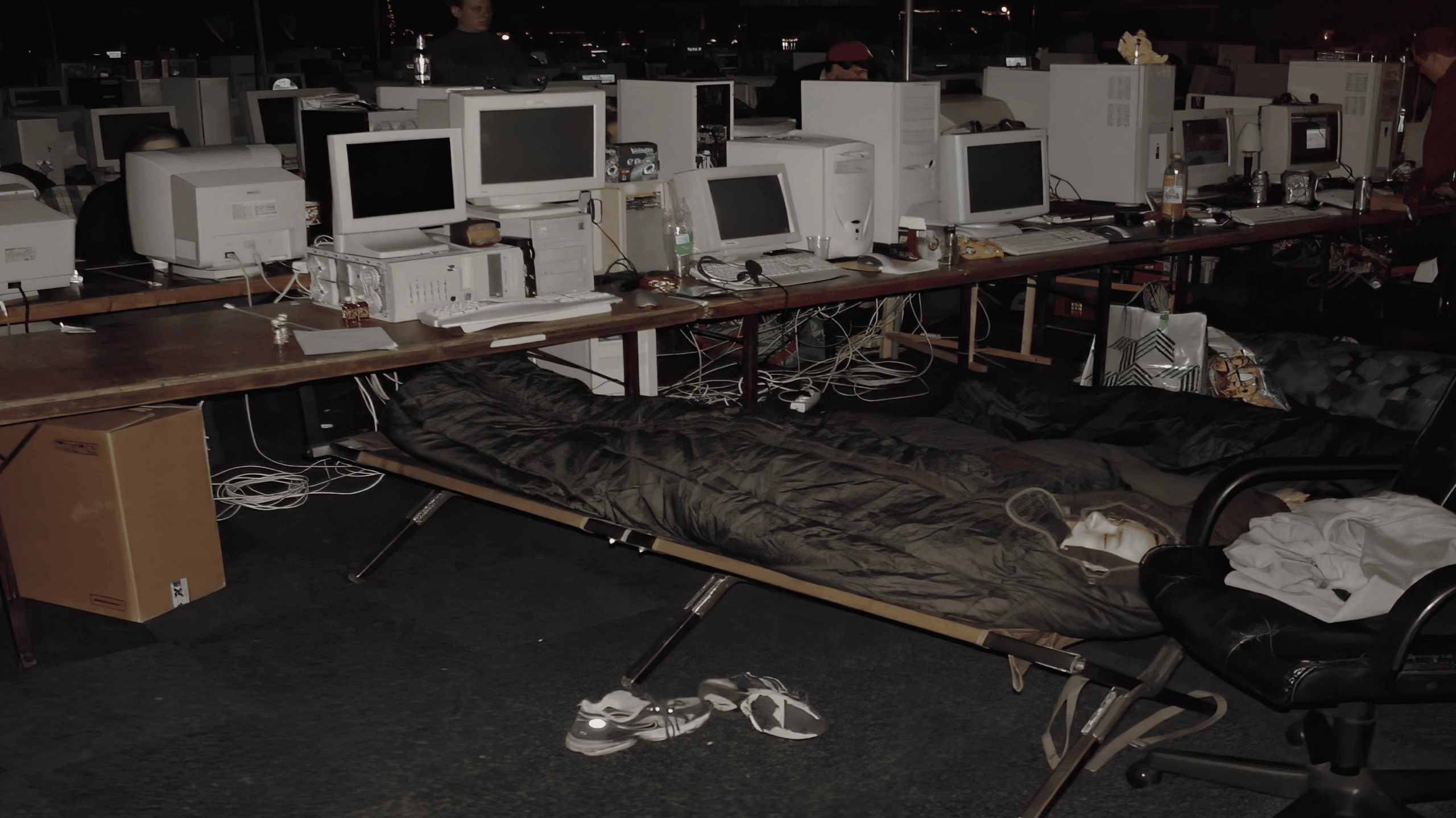 ⁠20 Photos Of How Gamers Hung Out Before Discord