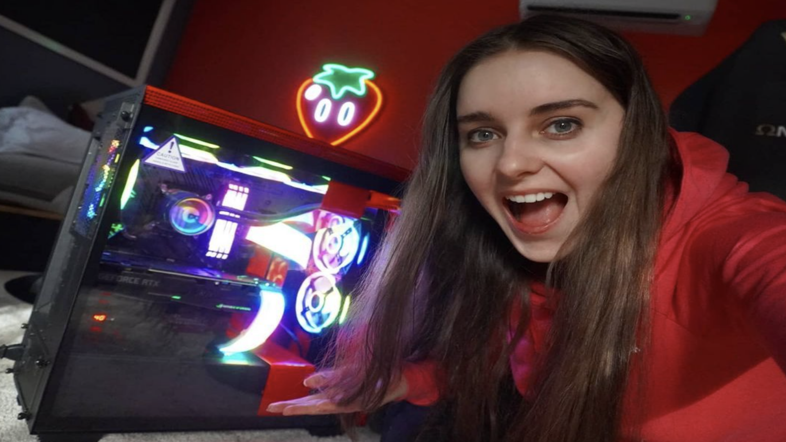 15 Female Gamers Who Made Fortunes Streaming