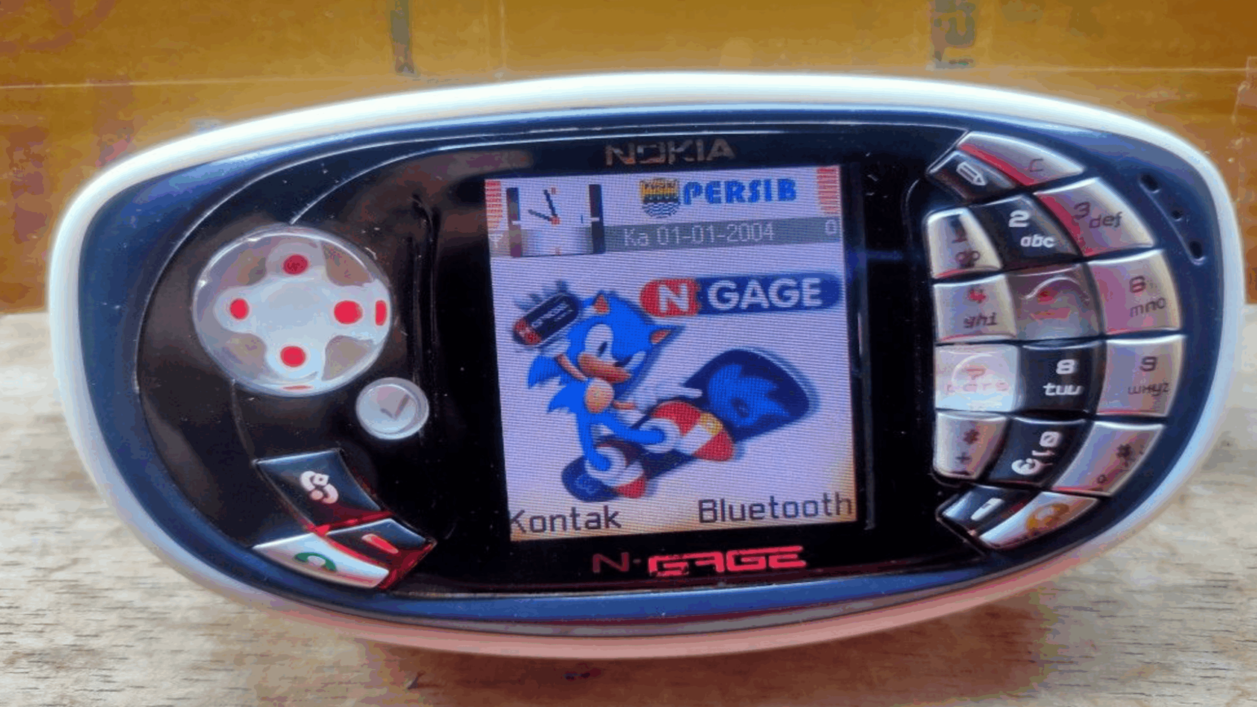 ⁠15 Smartphones That Tried to Become Gaming Consoles